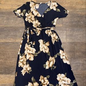 Maternity Dress - high low cut in the front at the bottom - size large